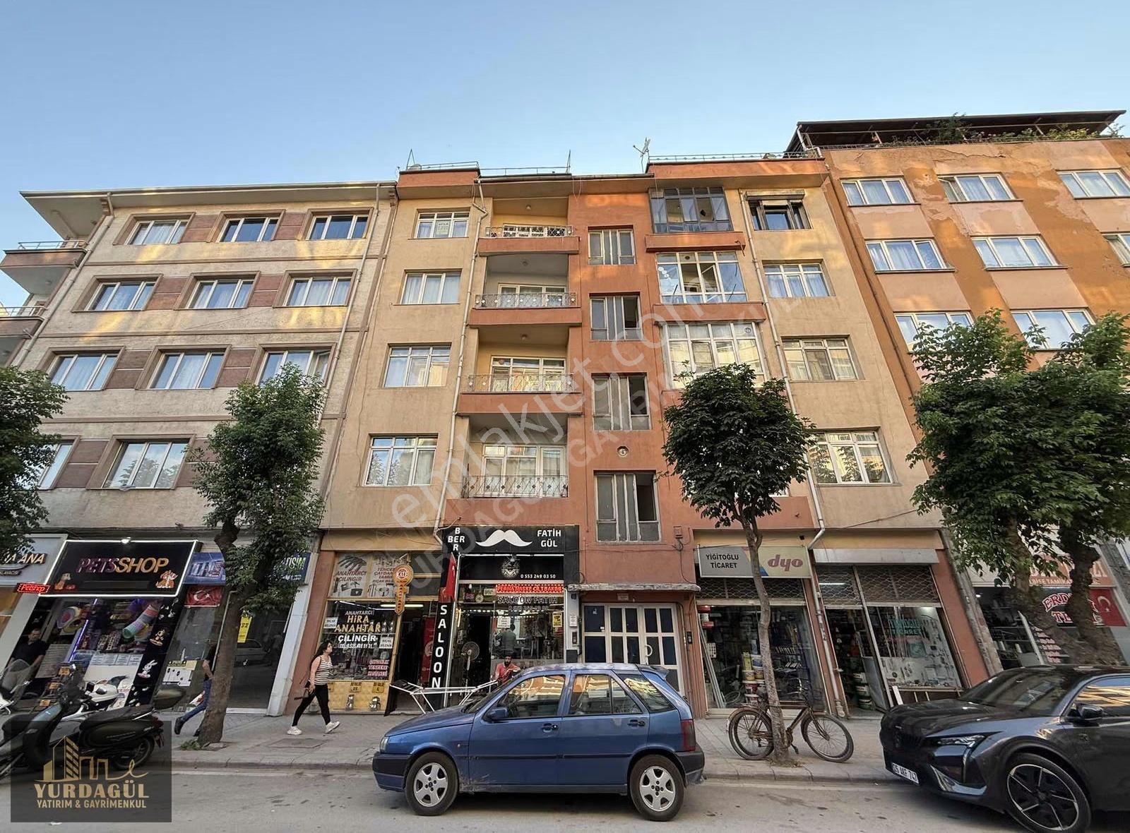 Sakarya-2 Caddesi Üzerinde Çift Cepheli Yatırımlık 2+1 Daire - Görsel 9