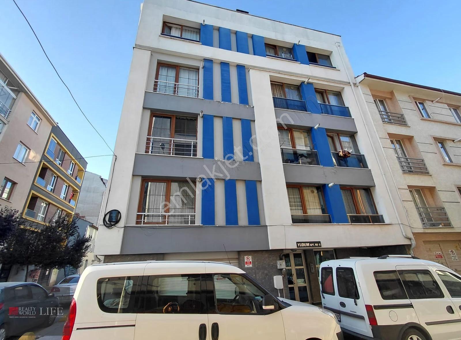 Rwlıfe// Eskibağlar Mh.talat Paşa Sokakta Satılık 1+1 Daire