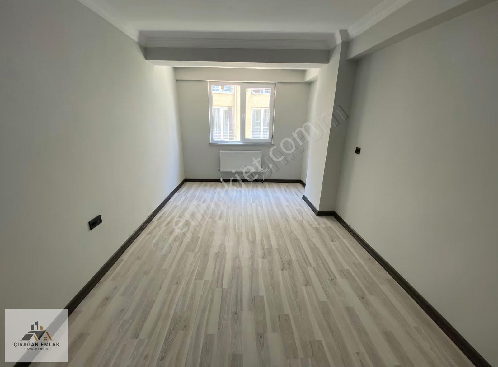 Çırağan Emlak'tan Atatürk Bulvarı Yakını Sıfır 2+1 Daire - Görsel 4