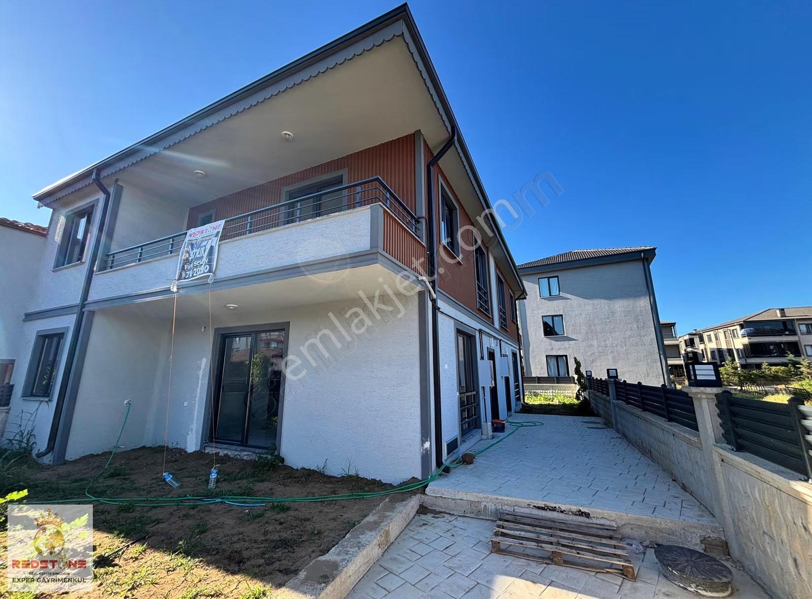 Karasu Aziziye Anayola Yakın Bahçeli Geniş Odalı 160m2 4+1villa - Görsel 13