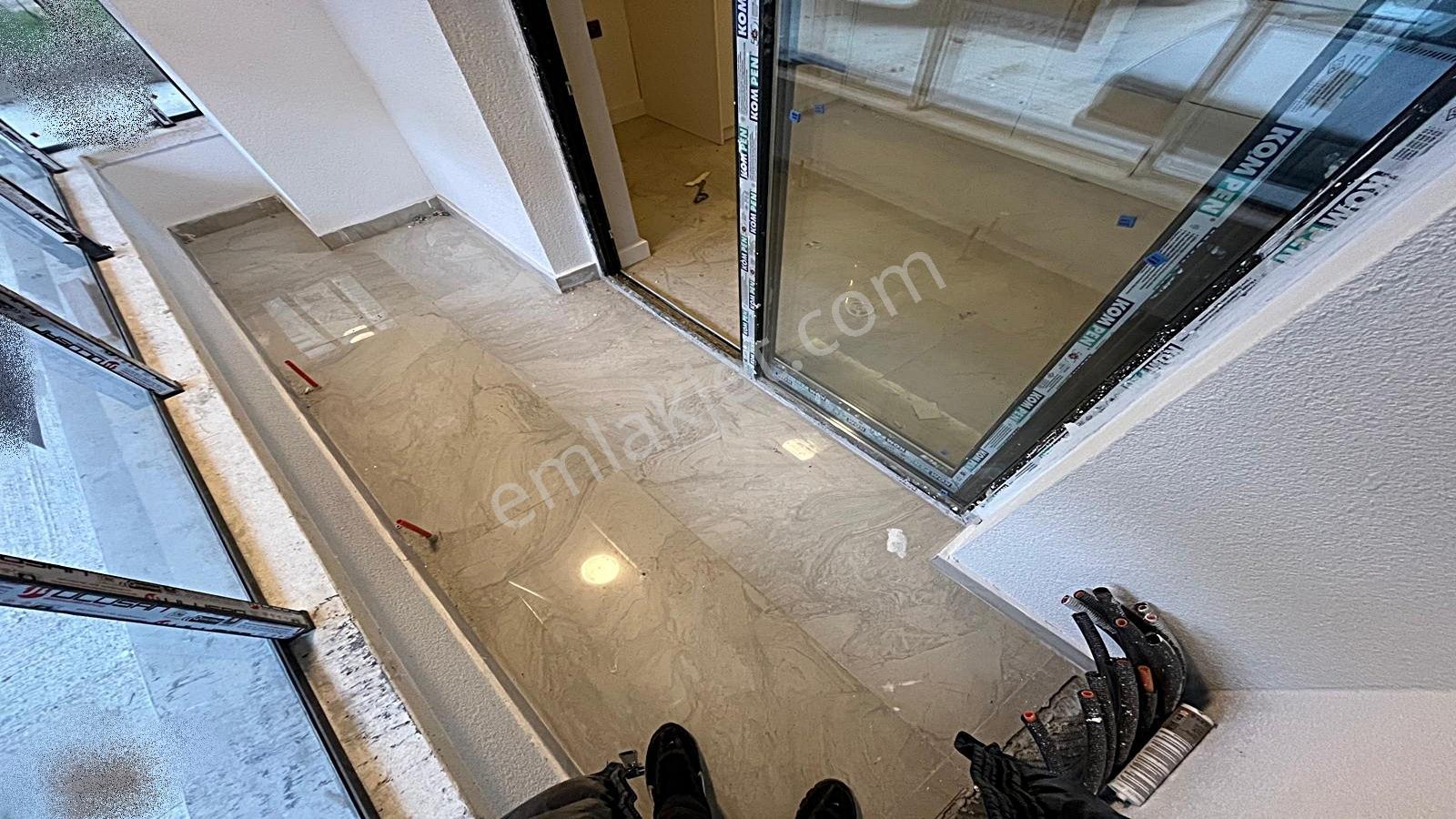 Yenikent Emlak'dan Çarşı İçinde Yakın Süper Lüks Daire - Görsel 8