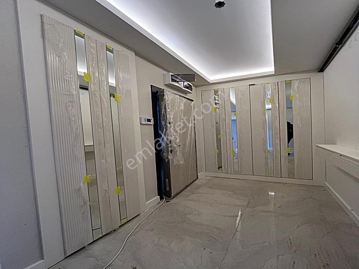 Yenikent Emlak'dan Çarşı İçinde Yakın Süper Lüks Daire - Görsel 24