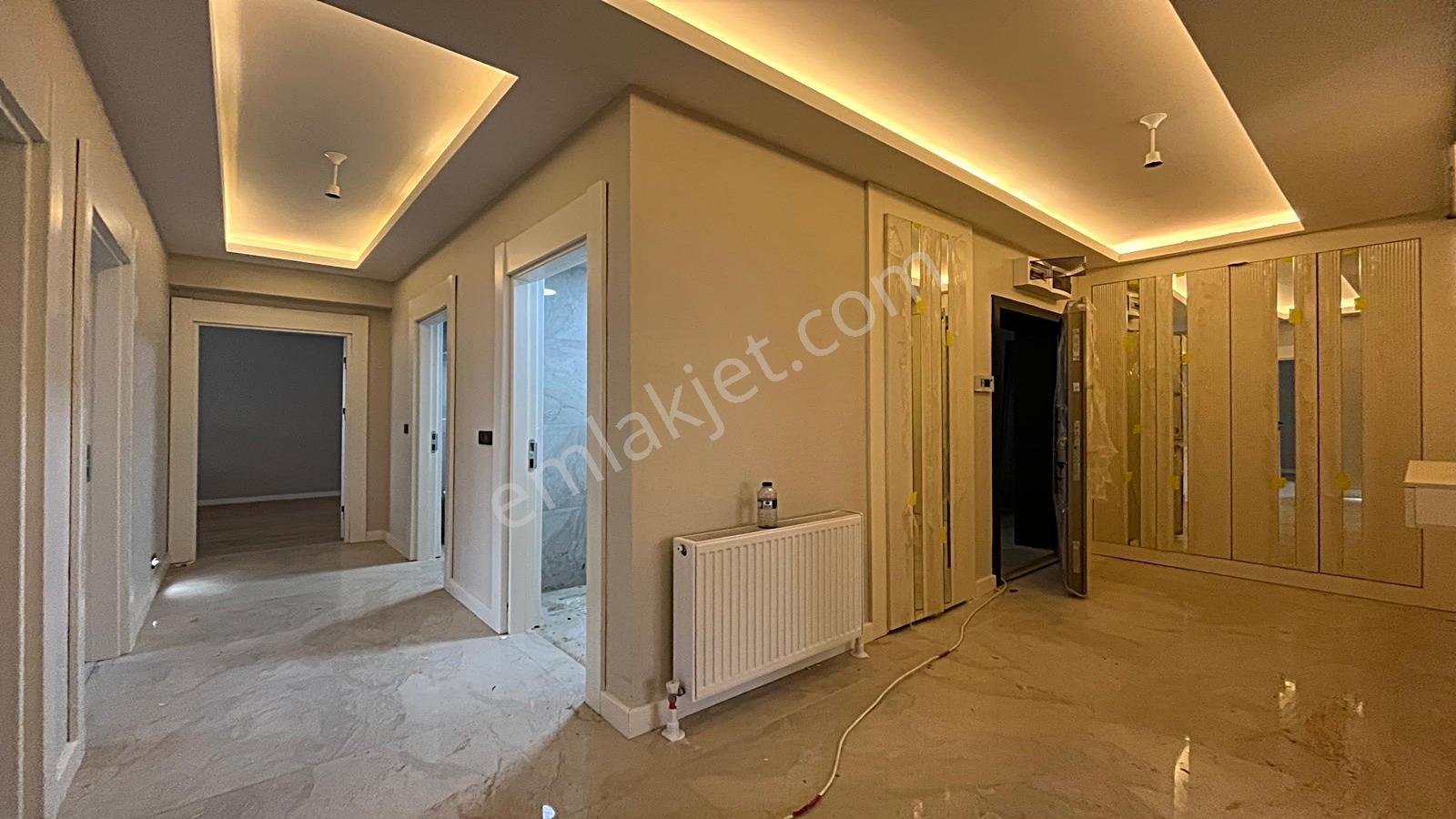 Yenikent Emlak'dan Çarşı İçinde Yakın Süper Lüks Daire - Görsel 35