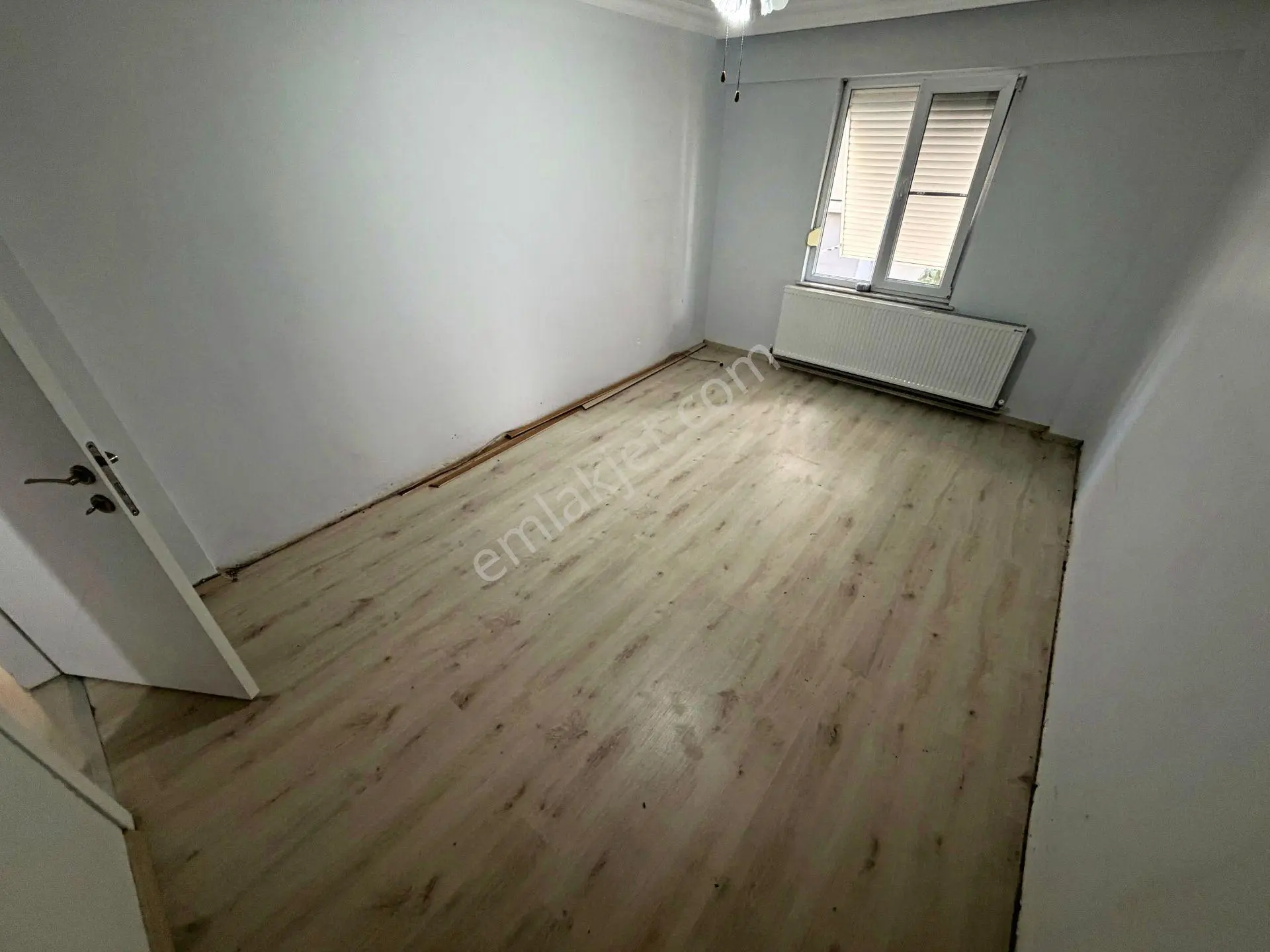 Aktif'ten Akçay'da Satılık 3+1 Ön Cephe Arakat Masrafsız Çift Wcli Geniş Daire - Görsel 4