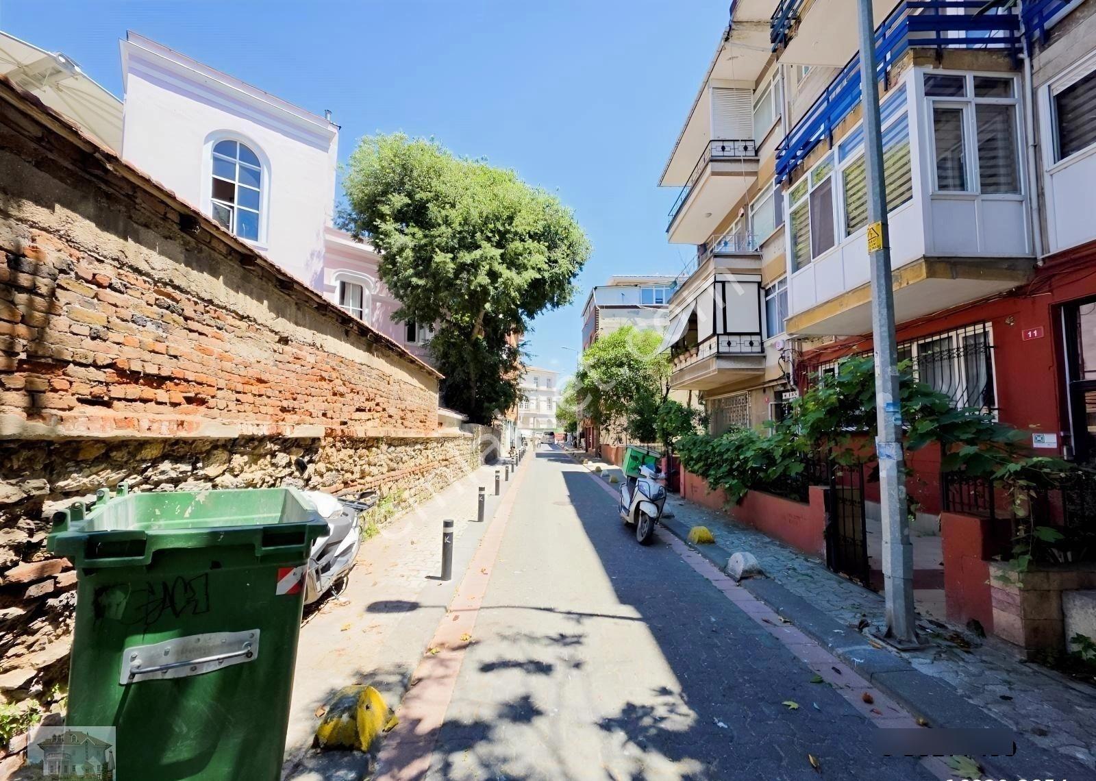 Kadikoy Kızıltoprak Semtinde Satılık Yatirimlik Dukkan - Görsel 31