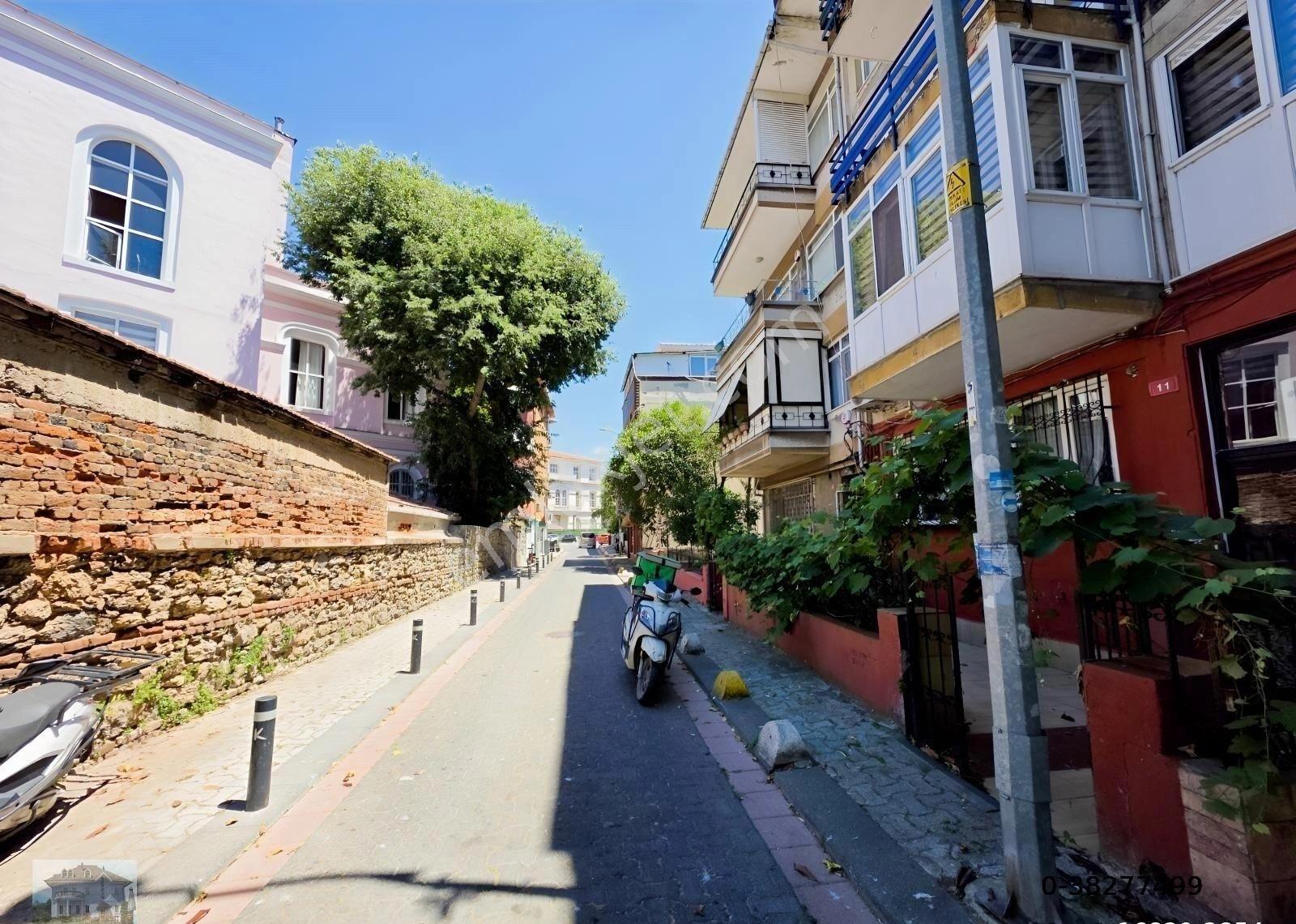 Kadikoy Kızıltoprak Semtinde Satılık Yatirimlik Dukkan - Görsel 30