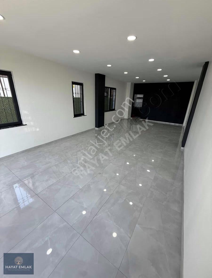 Cadde Üstü Güxel Konumda Kiralık Dükkan