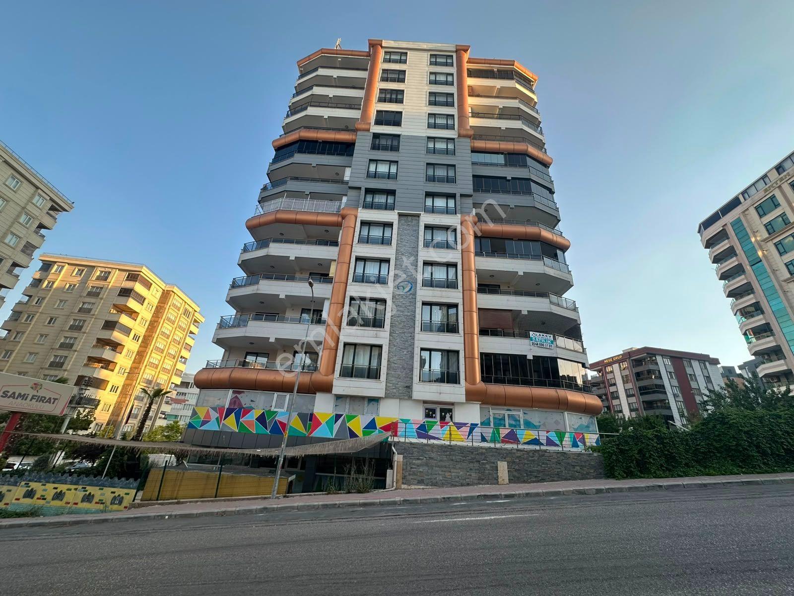 Akev Gayrimenkul'den Yeni Doğuş Sitesinde Lüks 4+1 Ara Kat Daire - Görsel 8