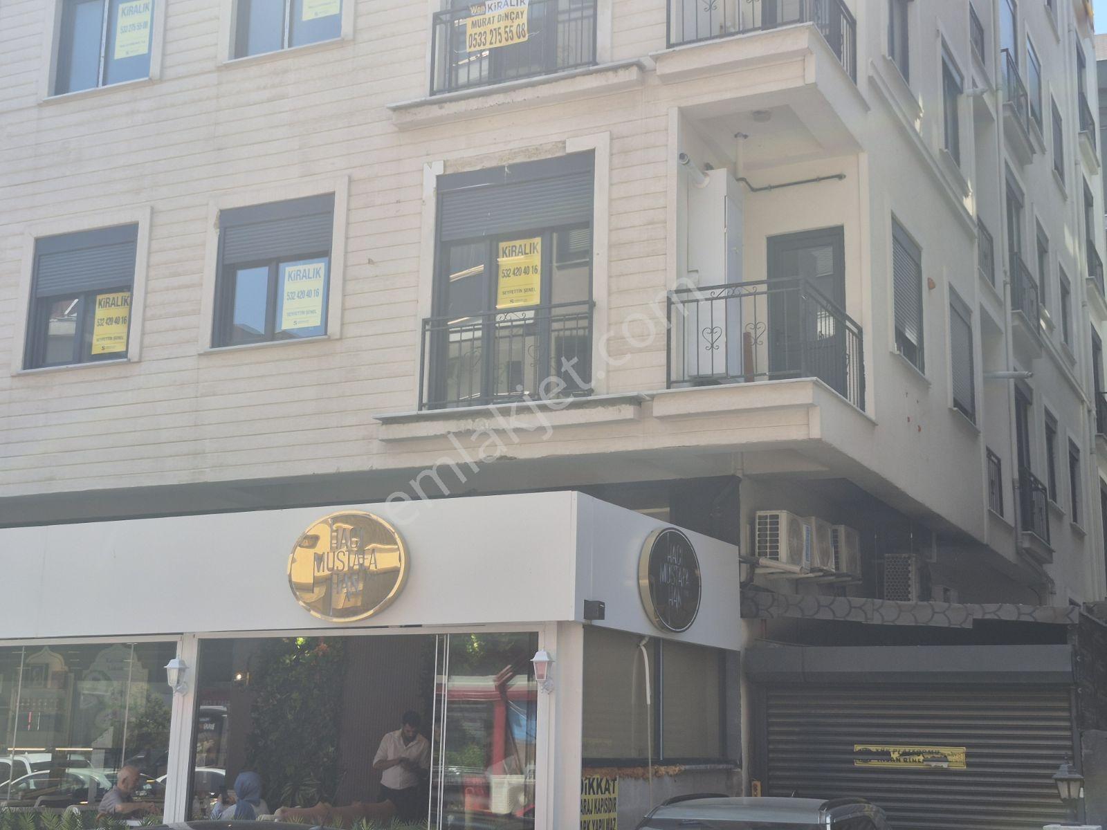 Pendik Batı Mah. Akçal Fırın Binasında Otoparklı Panjurlu 2+1