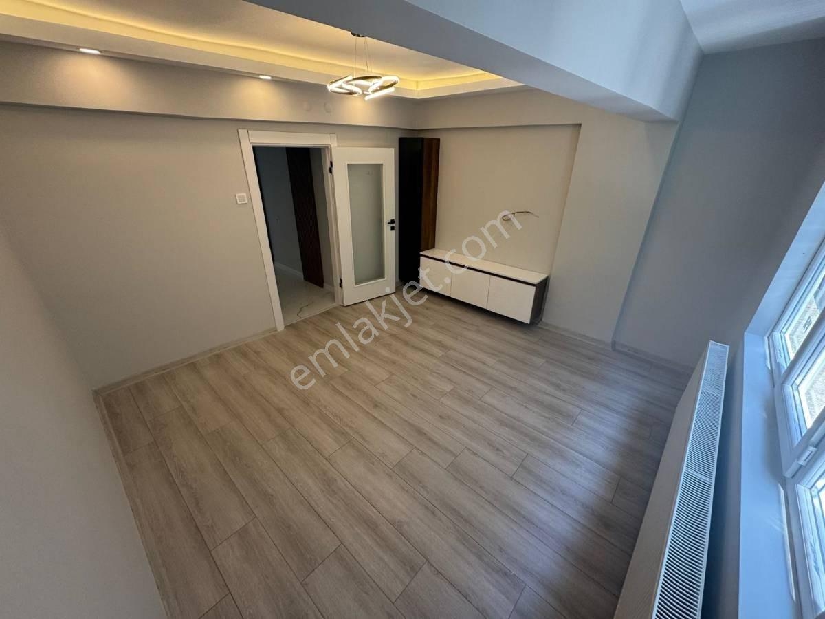 Plevne Mah'de Ebeveyn Banyolu Giyinme Odalı Full Yapılı Daire - Görsel 6