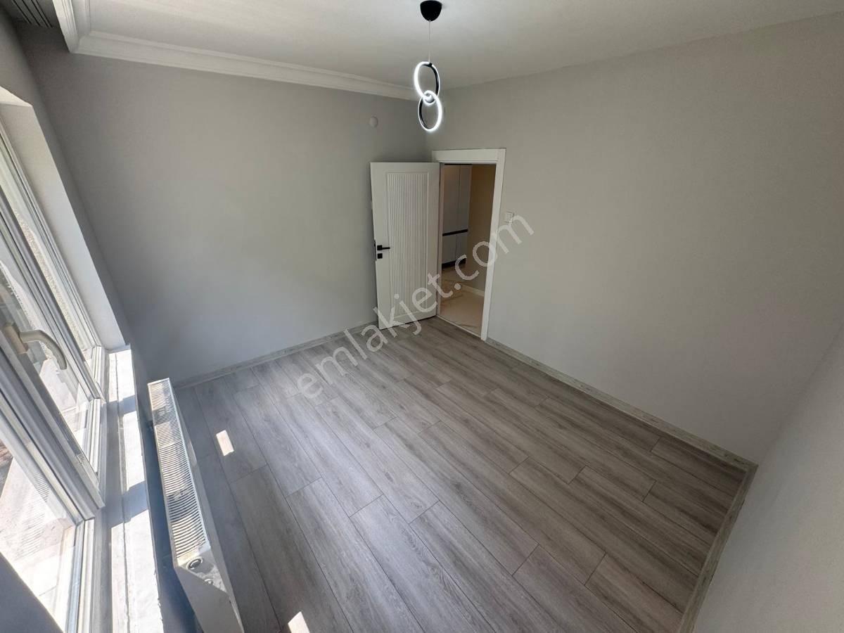 Plevne Mah'de Ebeveyn Banyolu Giyinme Odalı Full Yapılı Daire - Görsel 35