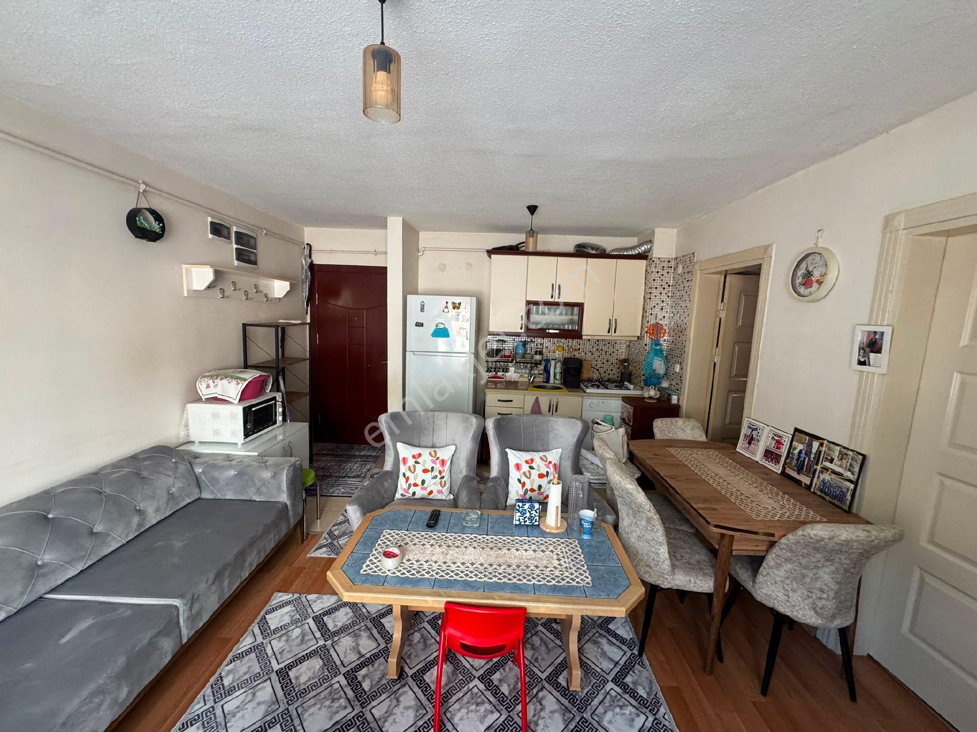 🏡 Biga Çiçekli Dede Toki Konutları'nda Kaçırılmayacak 1+1 Satılık Daire!