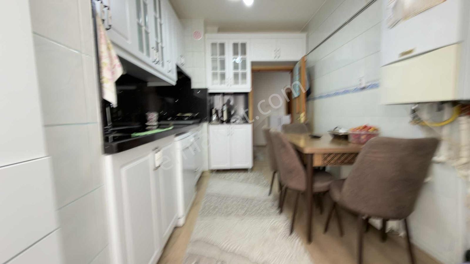 Pınarbaşın'da Geniş 3+1 Masrafız 11 15 Yıllık Yüksek Giriş Daire - Görsel 2