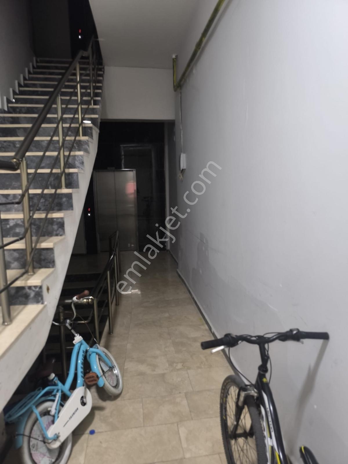 Kariyer'den İnegöl Merkez'de Kiralık 4+1 Dubleks Daire - 210m² - Görsel 27