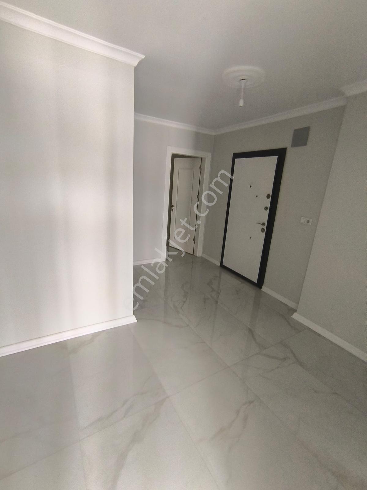 Kariyer'den İnegöl Merkez'de Kiralık 4+1 Dubleks Daire - 210m² - Görsel 15