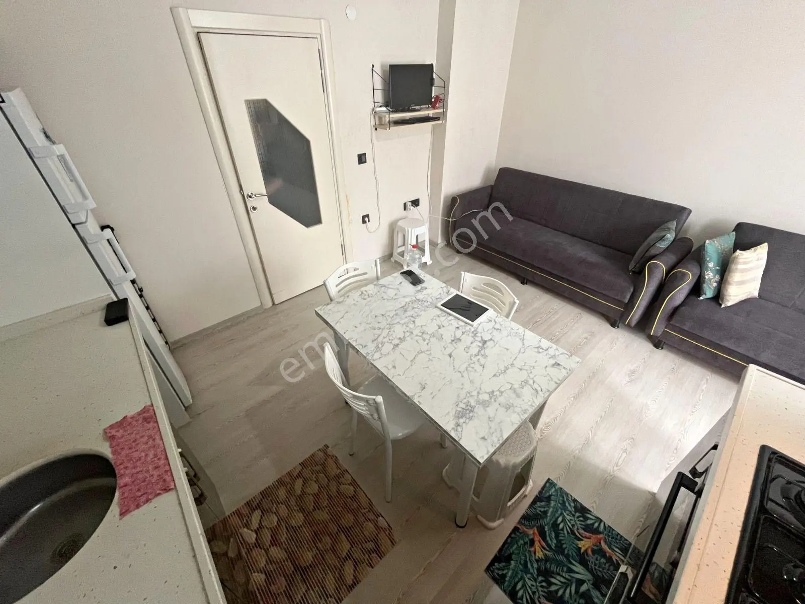 Güç'ten Akçay'da Haftanın Fırsatı Ön Cephe Asansörlü Şık Satılık 1+1 Daire - Görsel 25