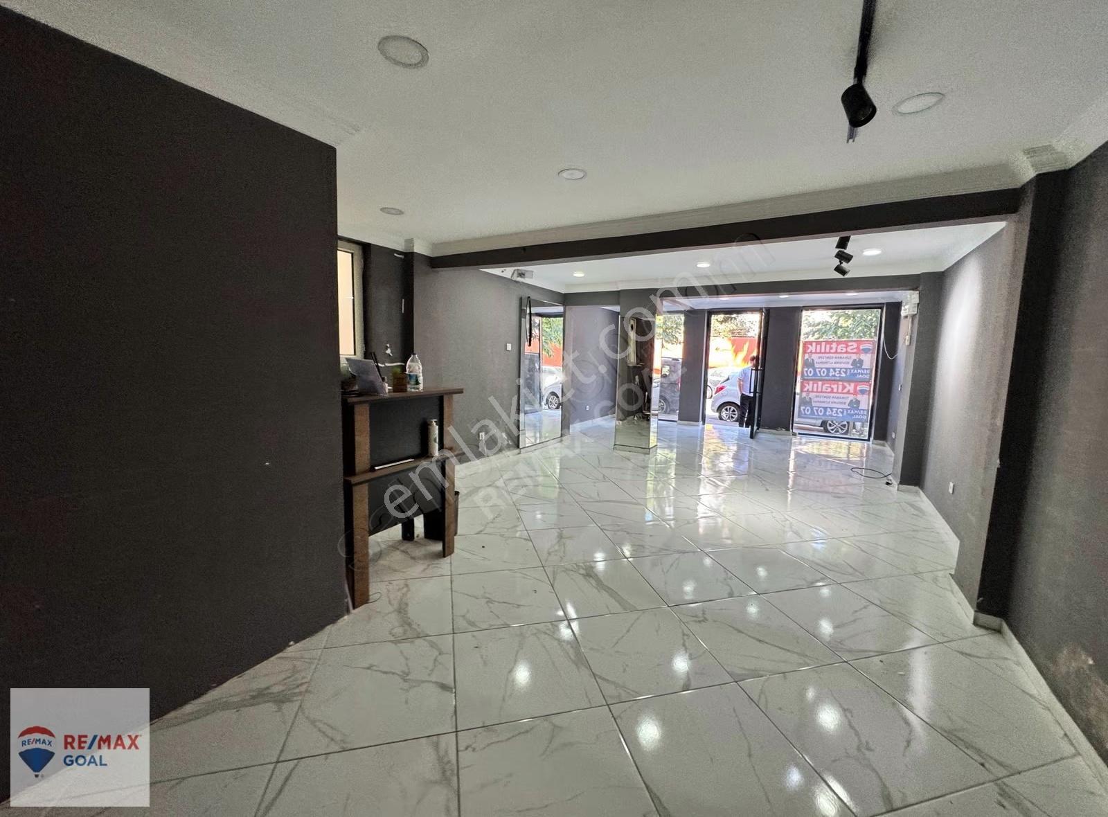 Fındıkzade Cad Üzerinde Kiralık İskanlı Dükkan Katta Tek / 120m2 - Görsel 12