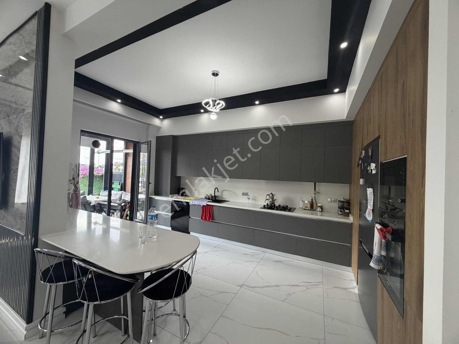 Ayşe Emlak'tan Serdivanın En Gözde Yerinde 6+1 Satılık Villa - Görsel 30