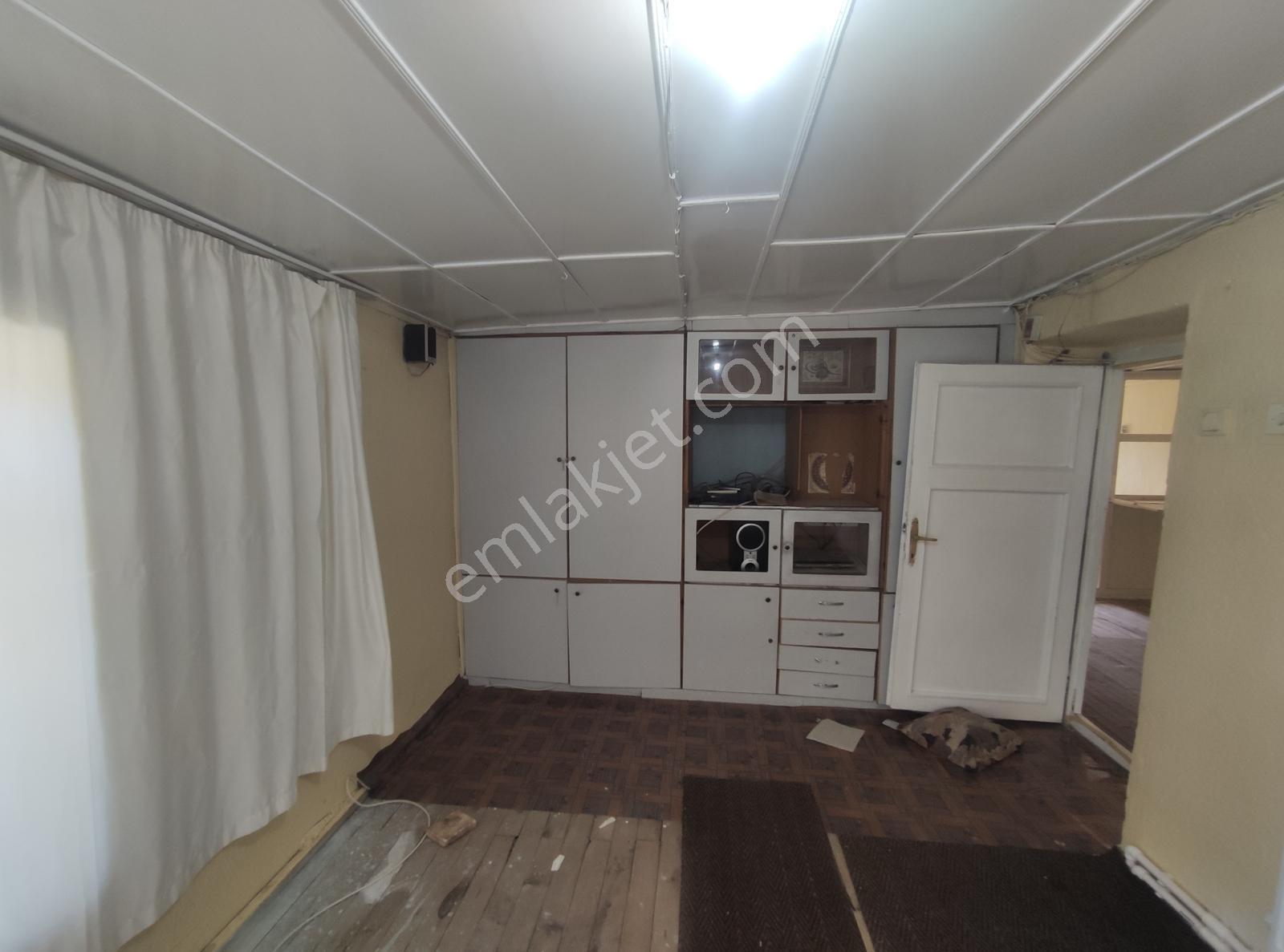 Özpınar,dan Doğalgazlı,yalıtımlı Müstakil Bahçeli Ev 385 M2 - Görsel 4