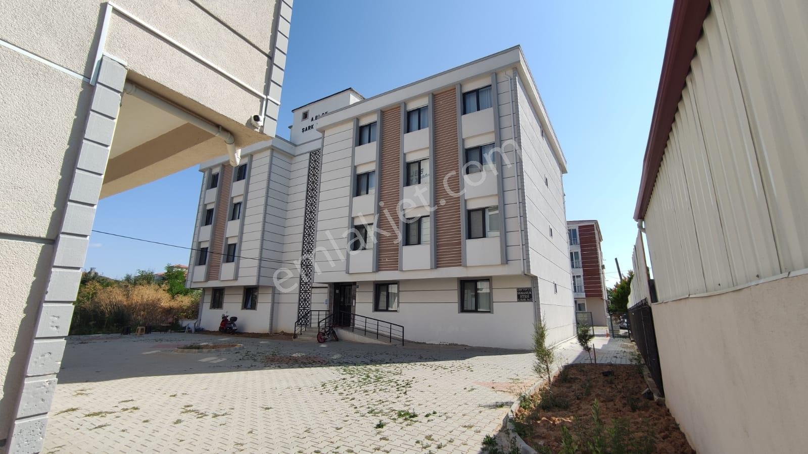 Tekirdağ Muratlıda Site İçinde Satılık Kat Mülkiyetli Daire
