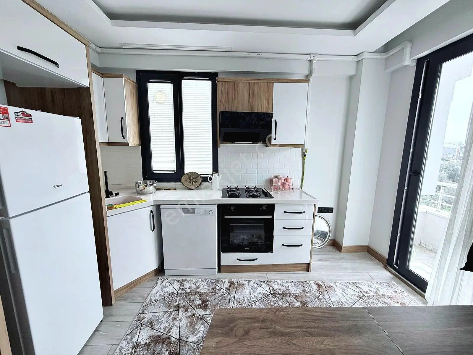 Aktif'ten Akçay'da Satılık Deniz Ve Dağ Manzaralı Ayrı Mutfaklı Teraslı Lüx 1+1daire - Görsel 5