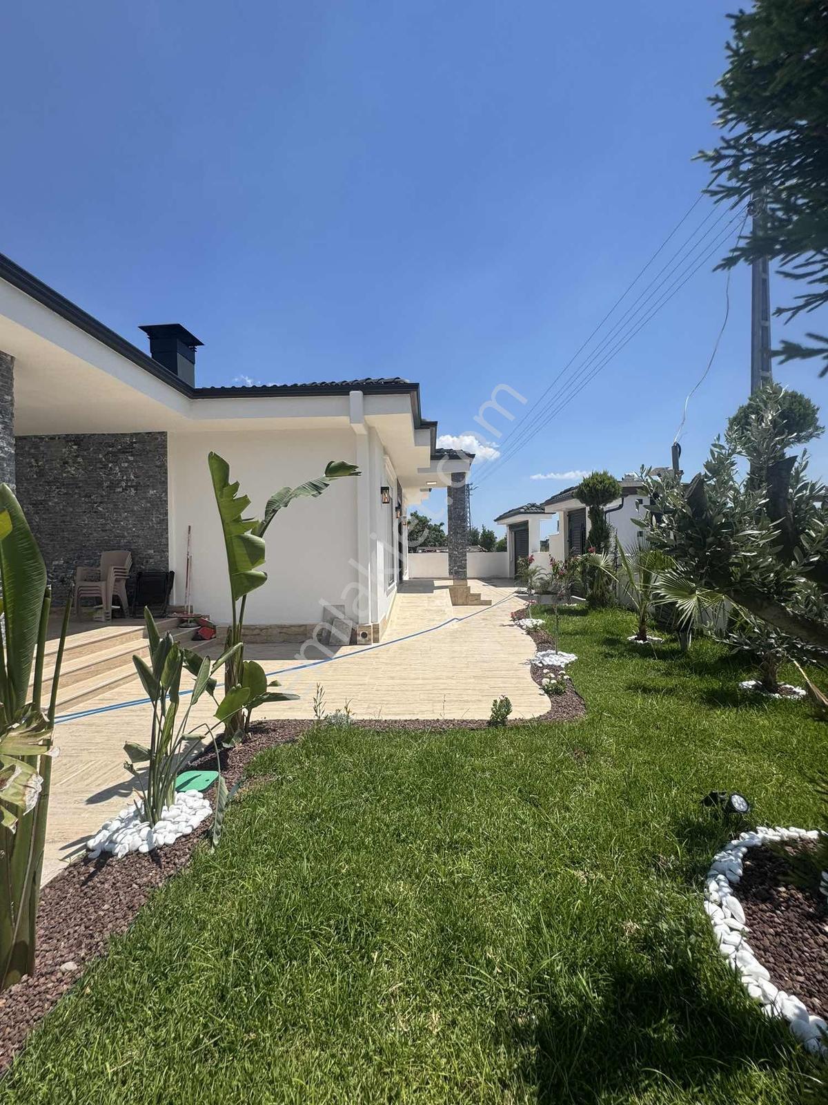 En/ru Tek Katlı Muhteşem Köşe Başında Havuzlu Villa Merkezi ... - Görsel 12
