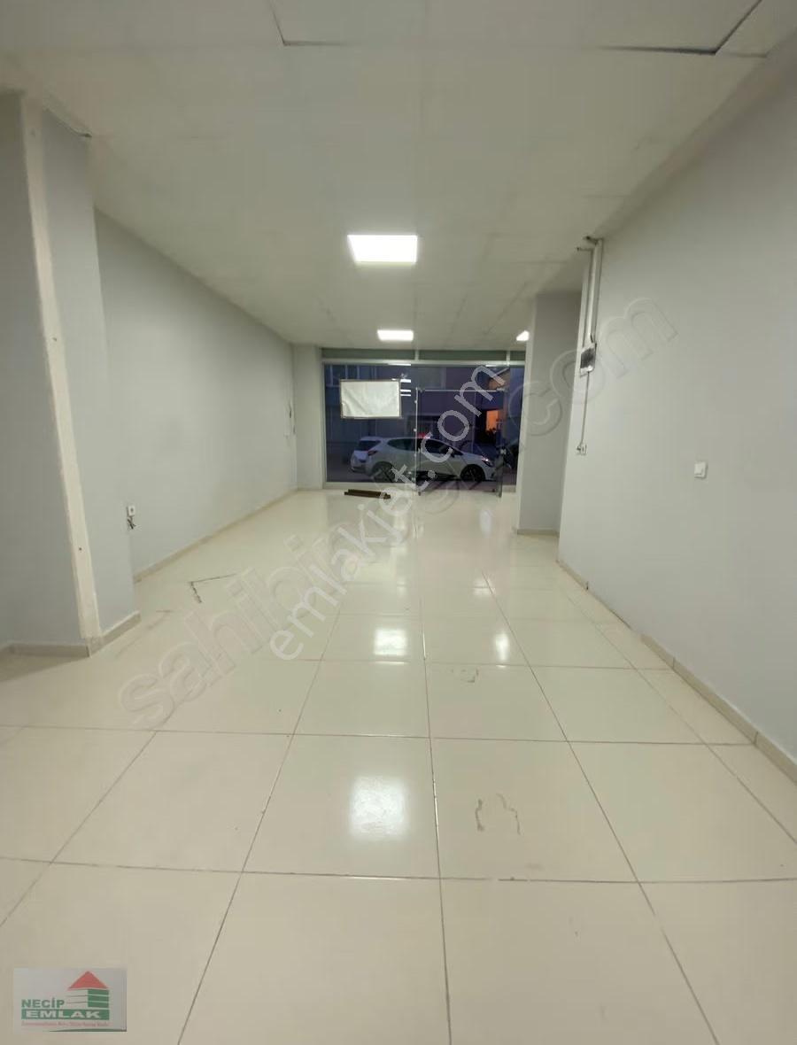 Velibabada Düz Giriş Kiralık Depolu Dükkan - Görsel 7