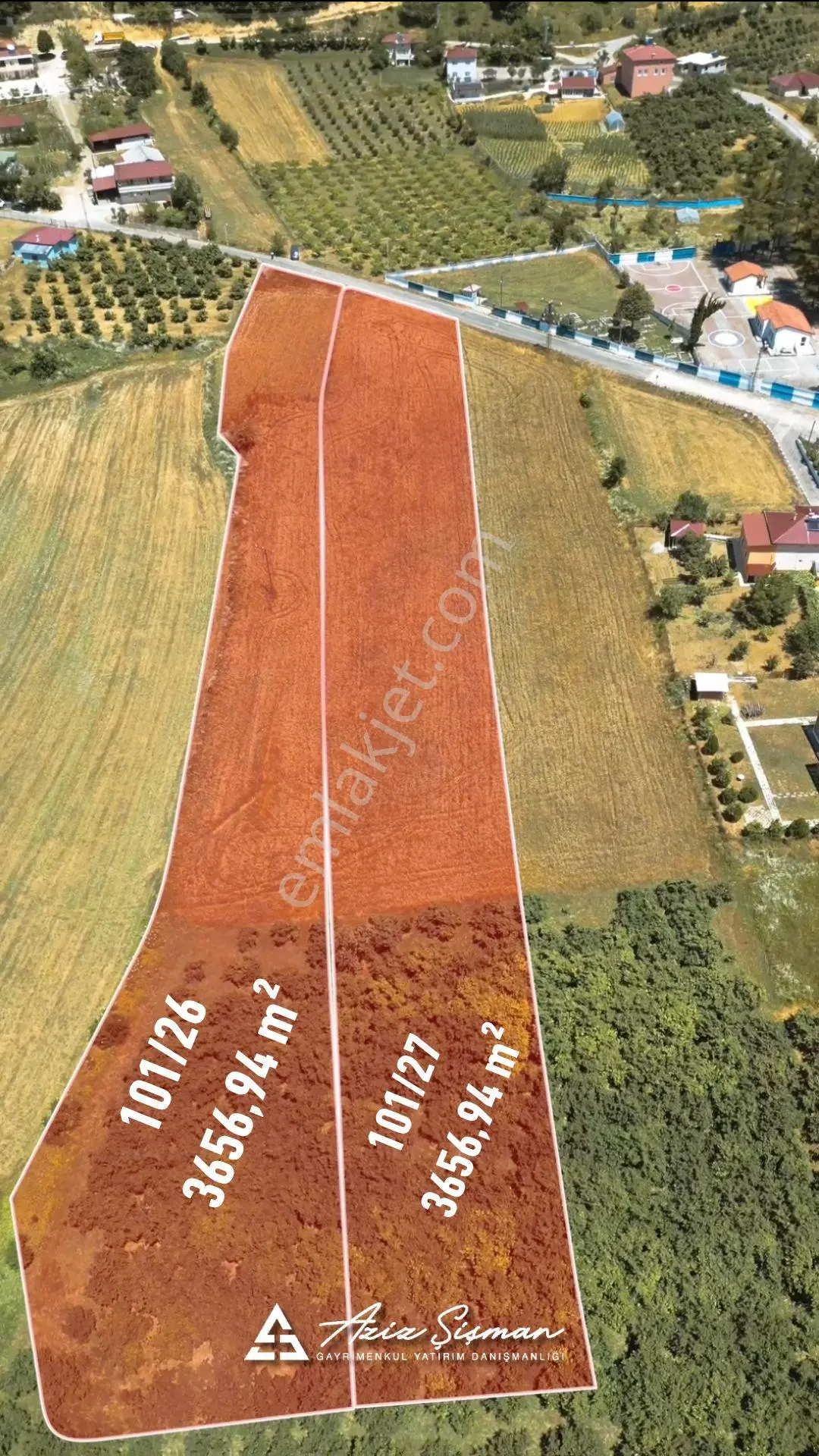 Köy Yerleşik Alanda Ev Yapımına Uygun Ayrı Ayrı Satılık Tarlalar
