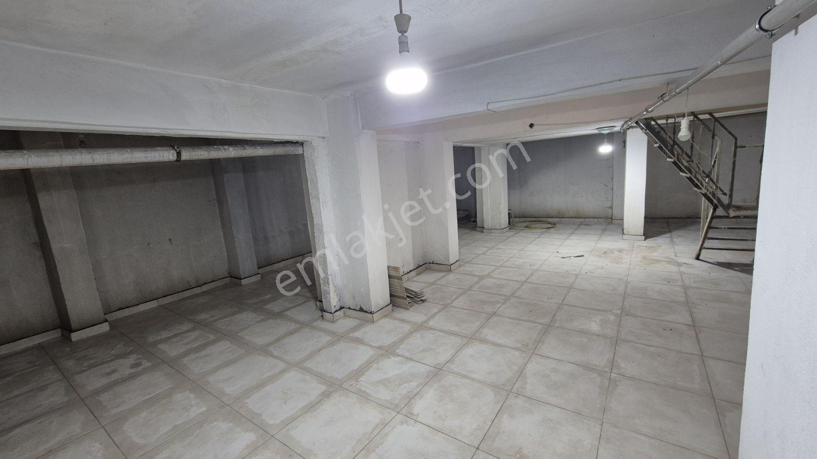 Mithatpaşa Caddesi Kanaat Sokak'ta 150 M² Depolu Kiralık Dükkan - Görsel 16