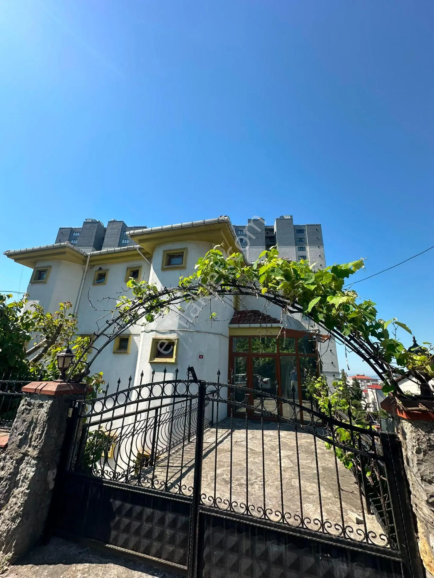 Mertcan Dan Çarşı Mah 80m2 Bahçe Kullanımlı 4+1 Fırsat Kiralık Villa