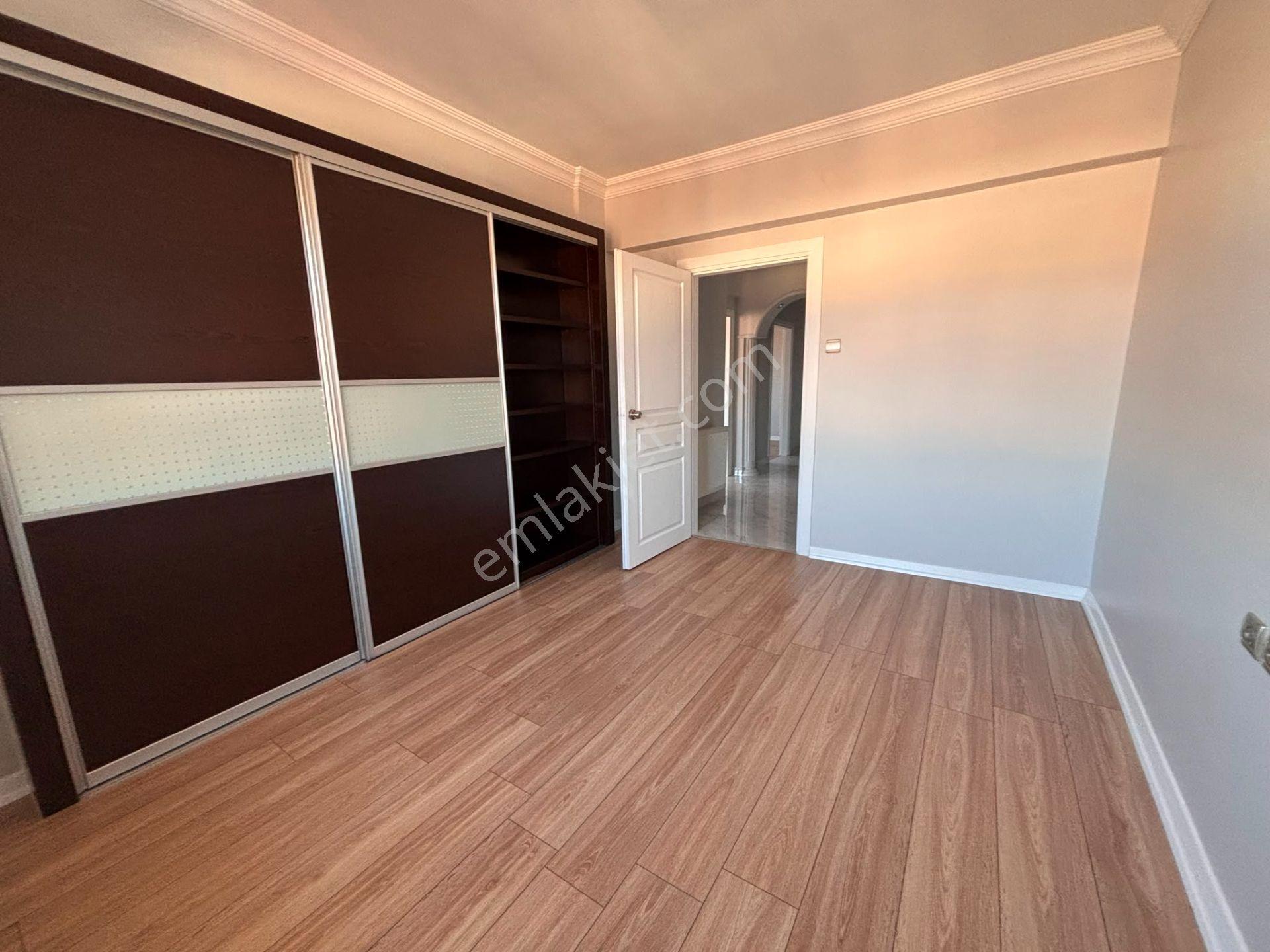 Şehir Merkezinde Saat Kulesi Yanında Kiralık 4+1 Daire - Görsel 6