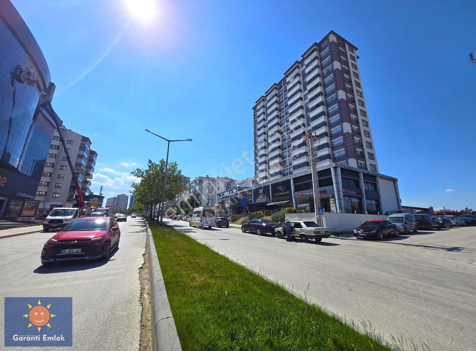 Garanti Emlak'tan Kuzeykentte - Caddeye Cephe - K.otoparklı 2+1 - Görsel 27