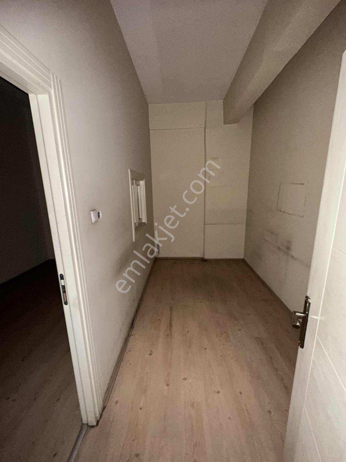 İkitelli Osb Giyim Sanatkarların Da 110 M2 İmalat Depo Yeri - Görsel 3