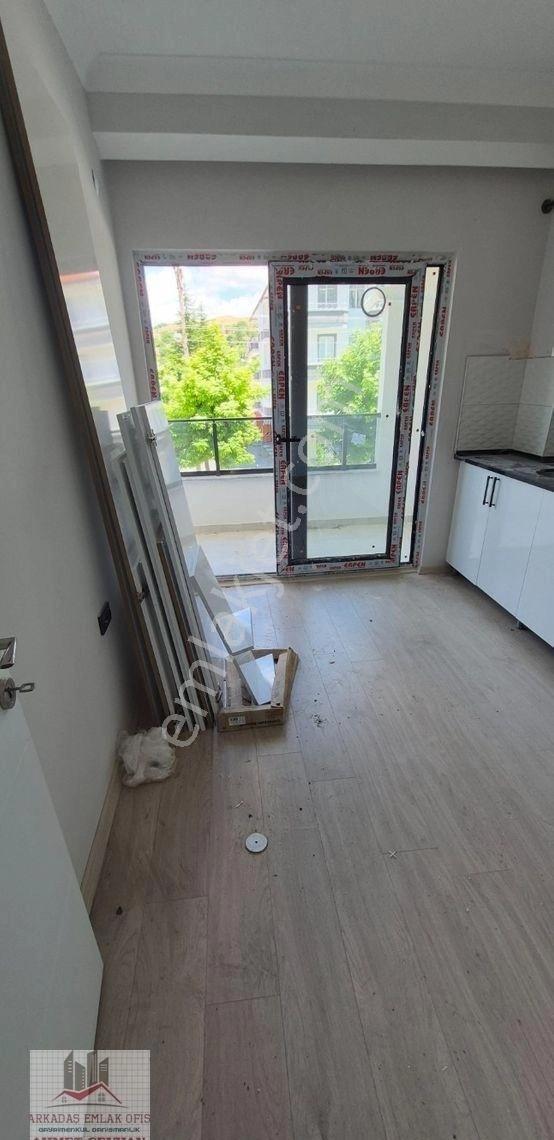 Arkadaş Emlaktan Belediye Blokları Civarında 2+1 Sıfır Kiralık Daire - Görsel 8