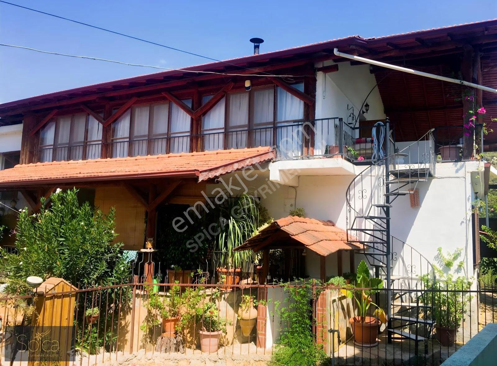 Fethiye Yanıklar'da Doğa İçinde Havuzlu, 3+1 Kiralık Villa