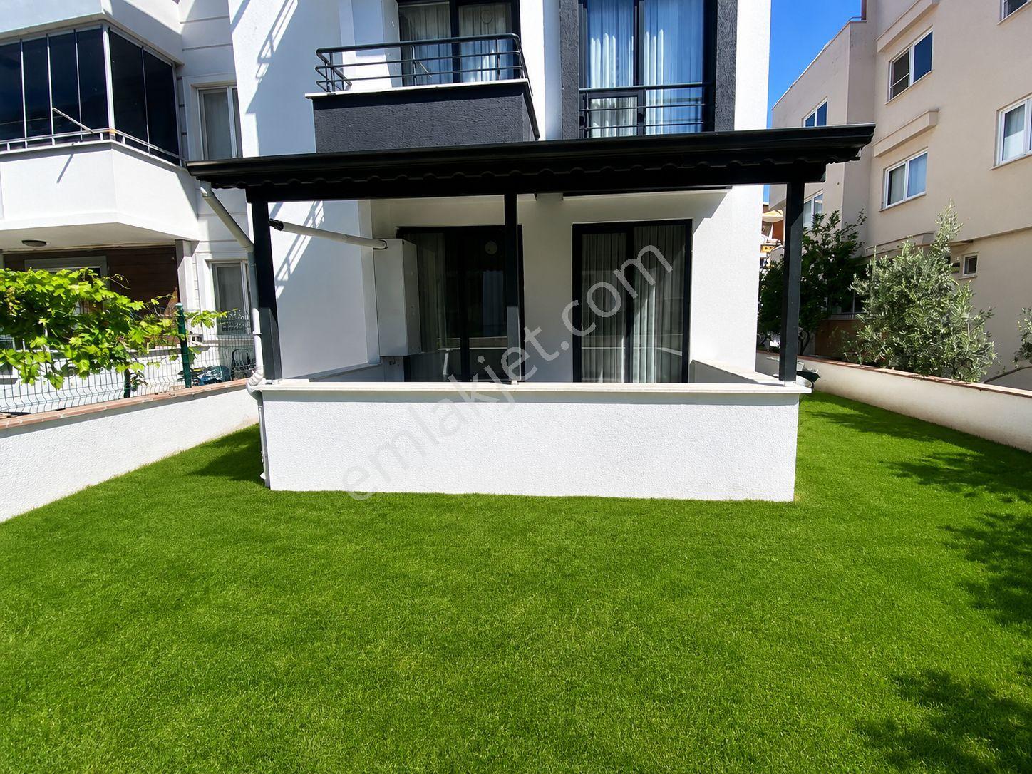 Apartment in Burhaniye, Bahçelievler - Görünüm 2