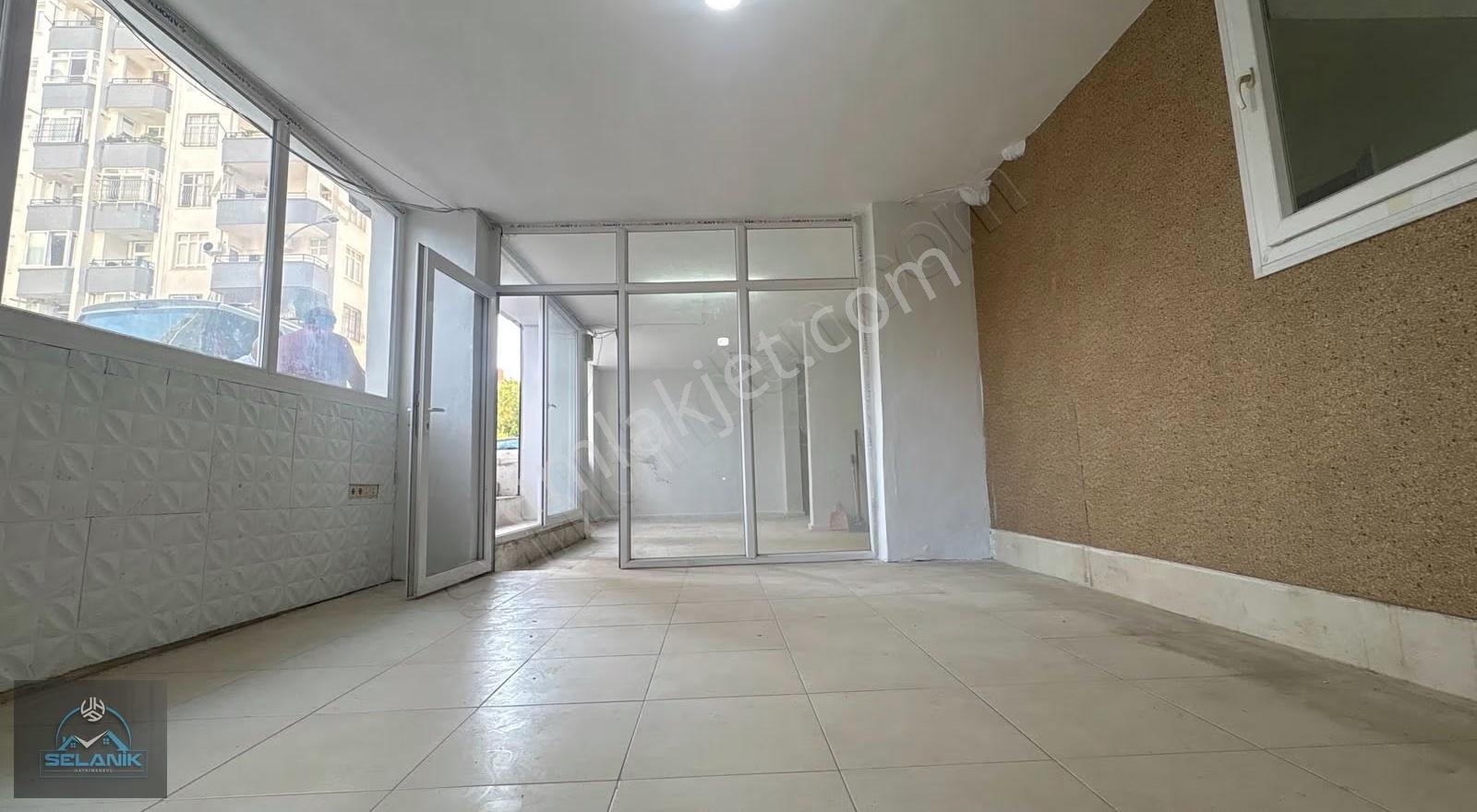 'HUZUREVLERİ MAH. 135M2 SATILIK DEPO' , 80.YIL BLV. YAKINI - Daha fazla