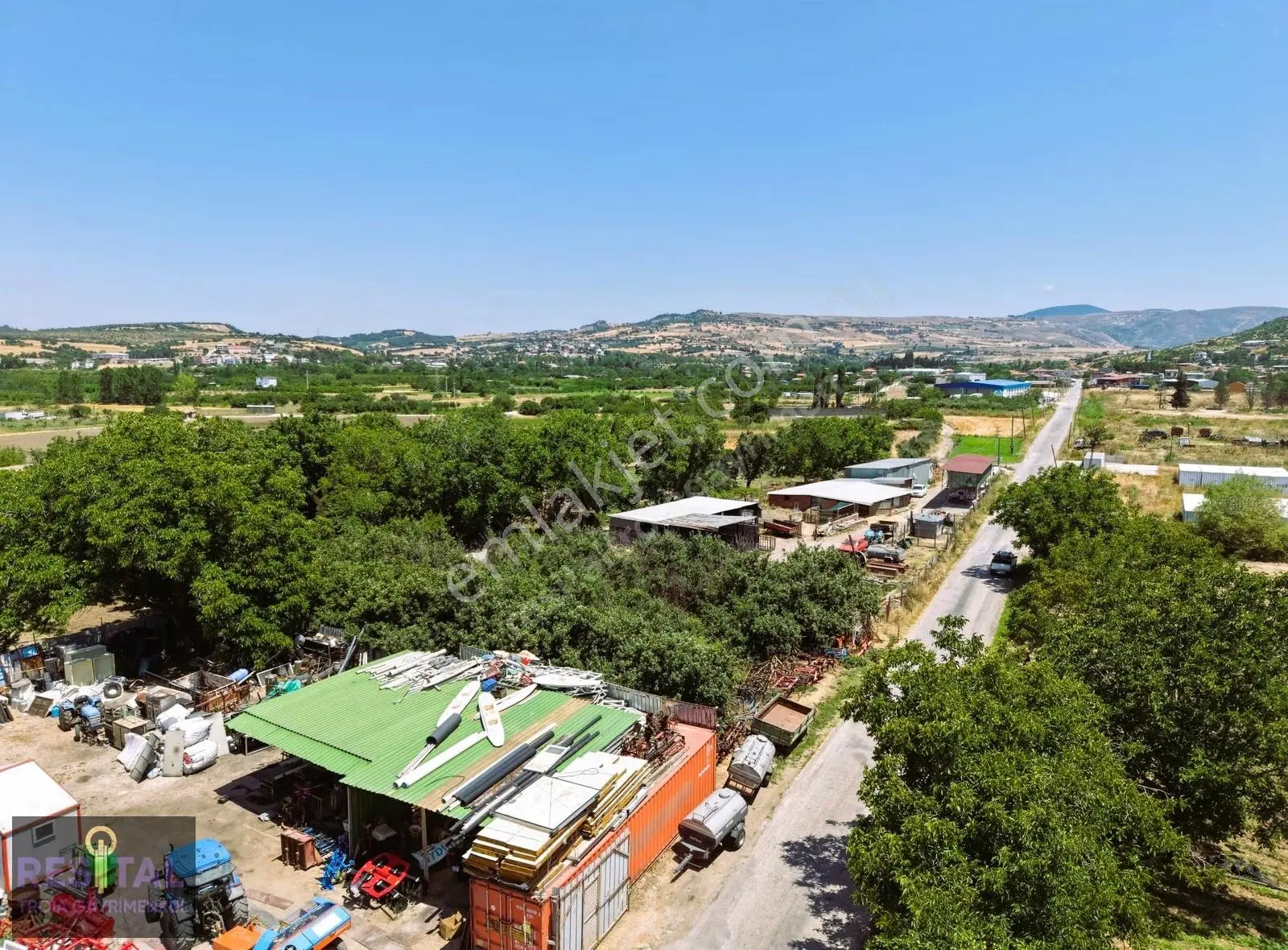 ÇANAKKALE SARAYCIK KÖYÜ'NDE SATILIK 976M2 YOLA CEPHELİ TARLA - Görünüm 5