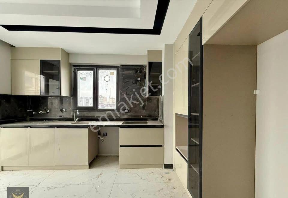 Apartment in İstanbul - Daha fazla