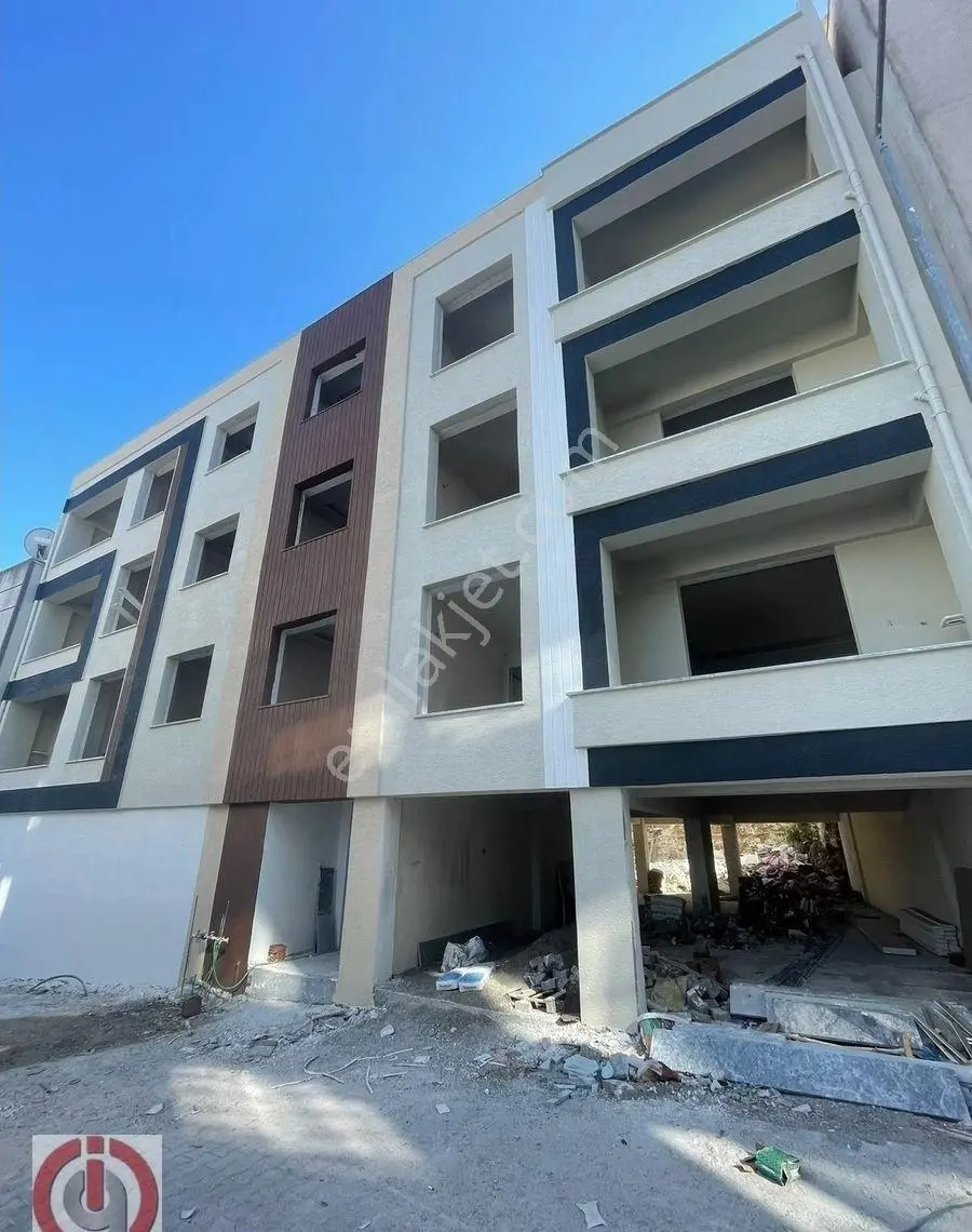 Apartment in Mustafakemalpaşa, Selimiye