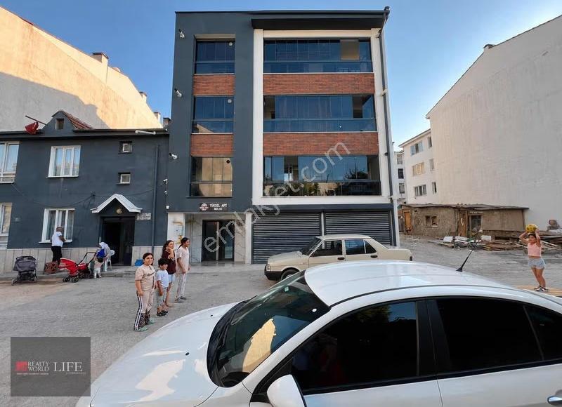 71 Evler Mah Geniş Balkonlu Lüks Satılık 2+1 Daire