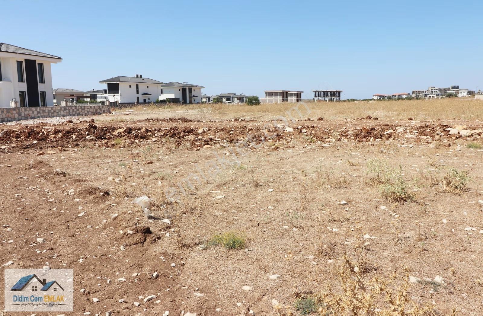 DİDİM CEM EMLAK TAN EFELER MAHALLESİNDE SATILIK 500 M2 ARSA