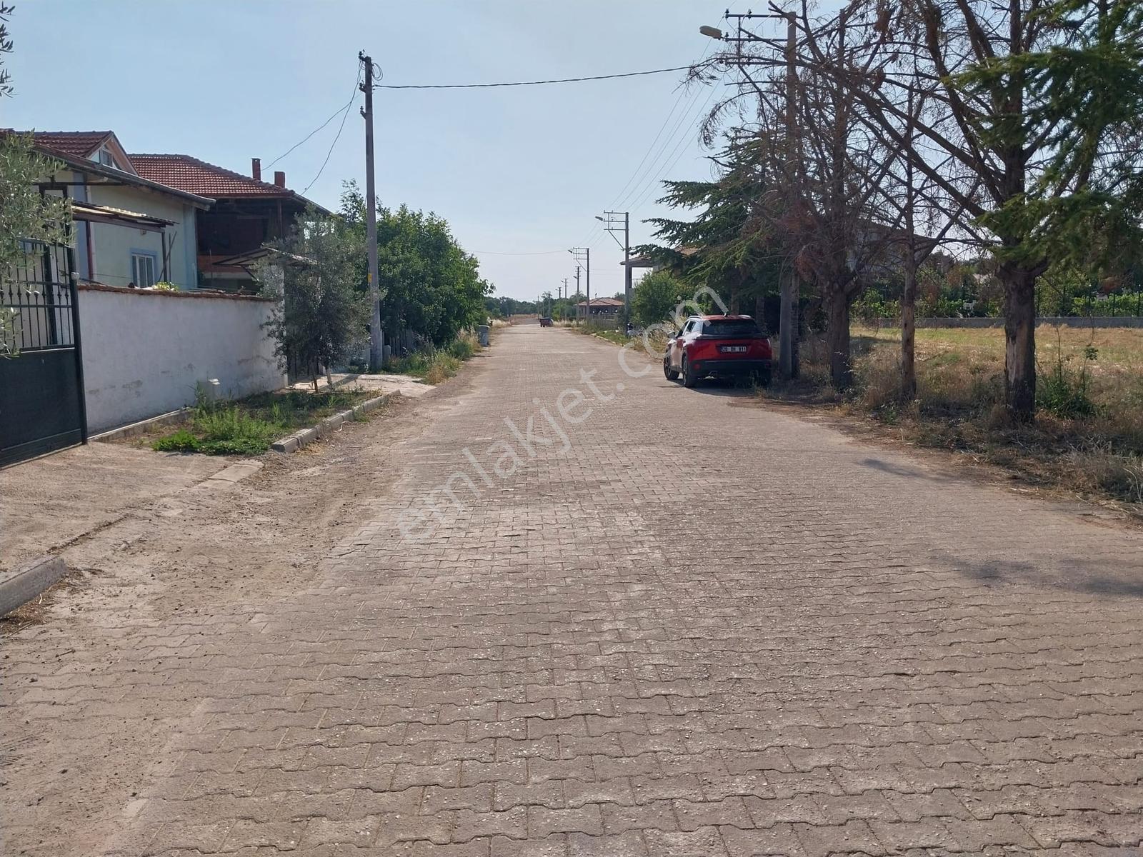 KIZILCABÖLÜK MAHALLESİNDE VİLLA YAPIMINA UYGUN ARSA - Görünüm 3