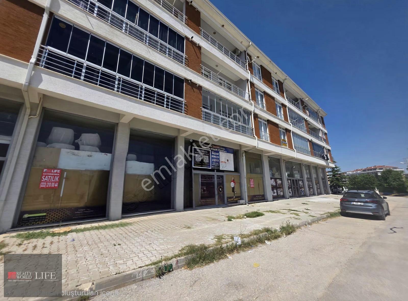 Emek Mahallesi Balsu Bulvarı Yakını Satılık Dükkan