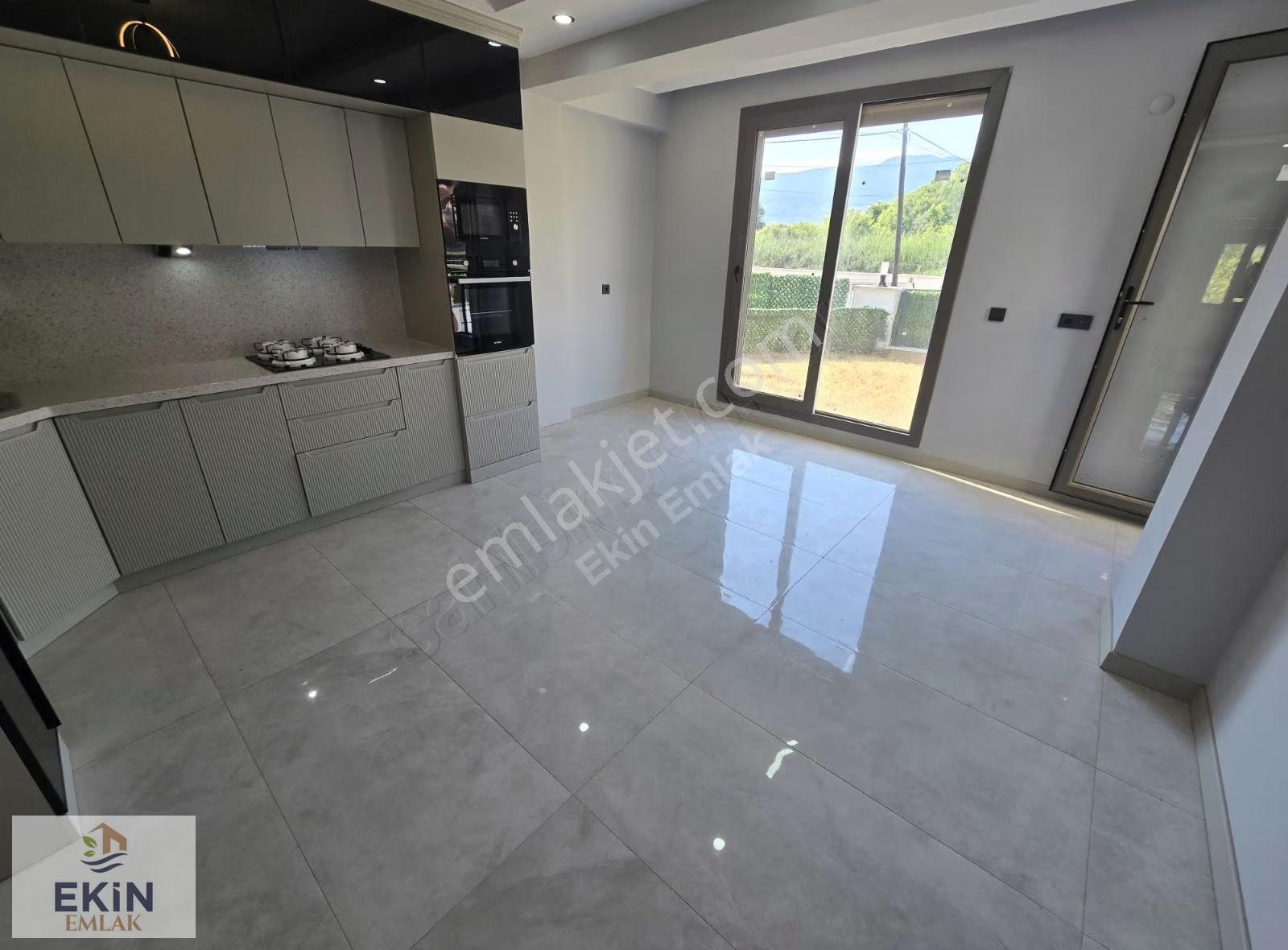 House in Edremit, Güre Cumhuriyet - Görünüm 3