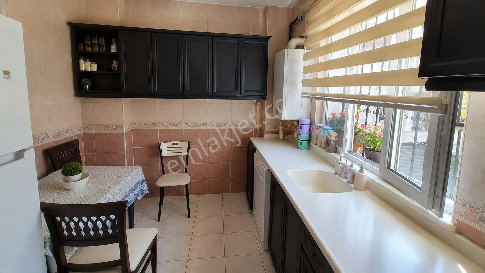 Apartment in Zeytinburnu, Beştelsiz - Görünüm 4