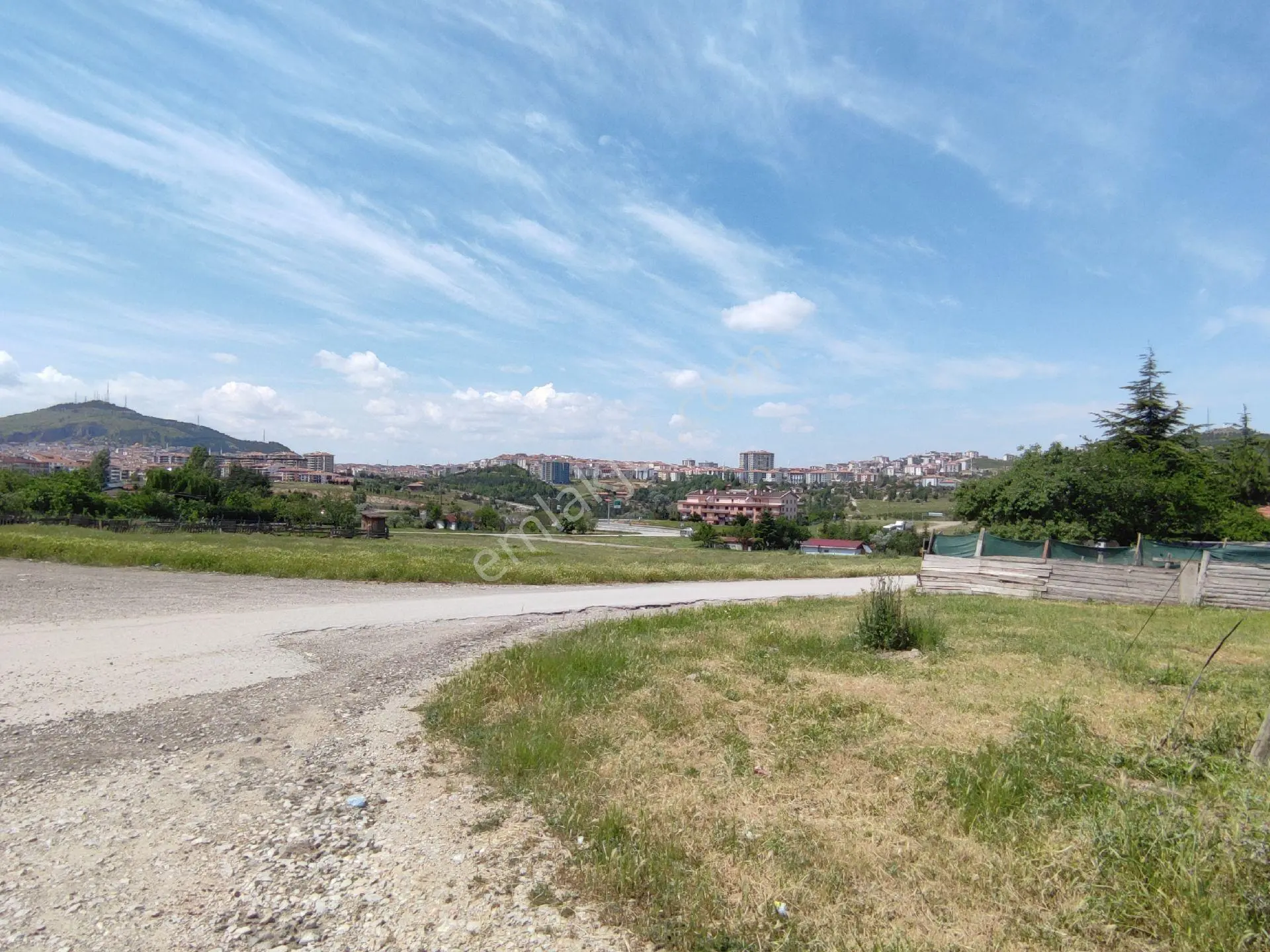 KARAPÜRÇEKTE SATILIK KONUT İMARLI ARSA CADDEYE YAKIN HİLAL EMLAK OFİSİNDEN - Görünüm 5