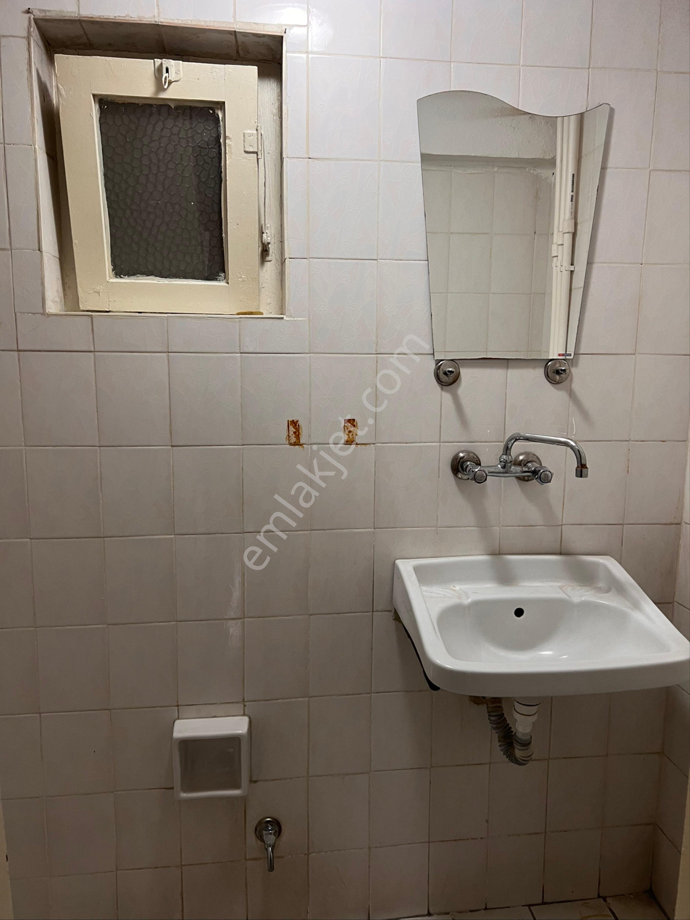 Sahibinden Balgat Ziyabey Caddesi 2+1 Giriş Ön - Kombili - Görsel 4