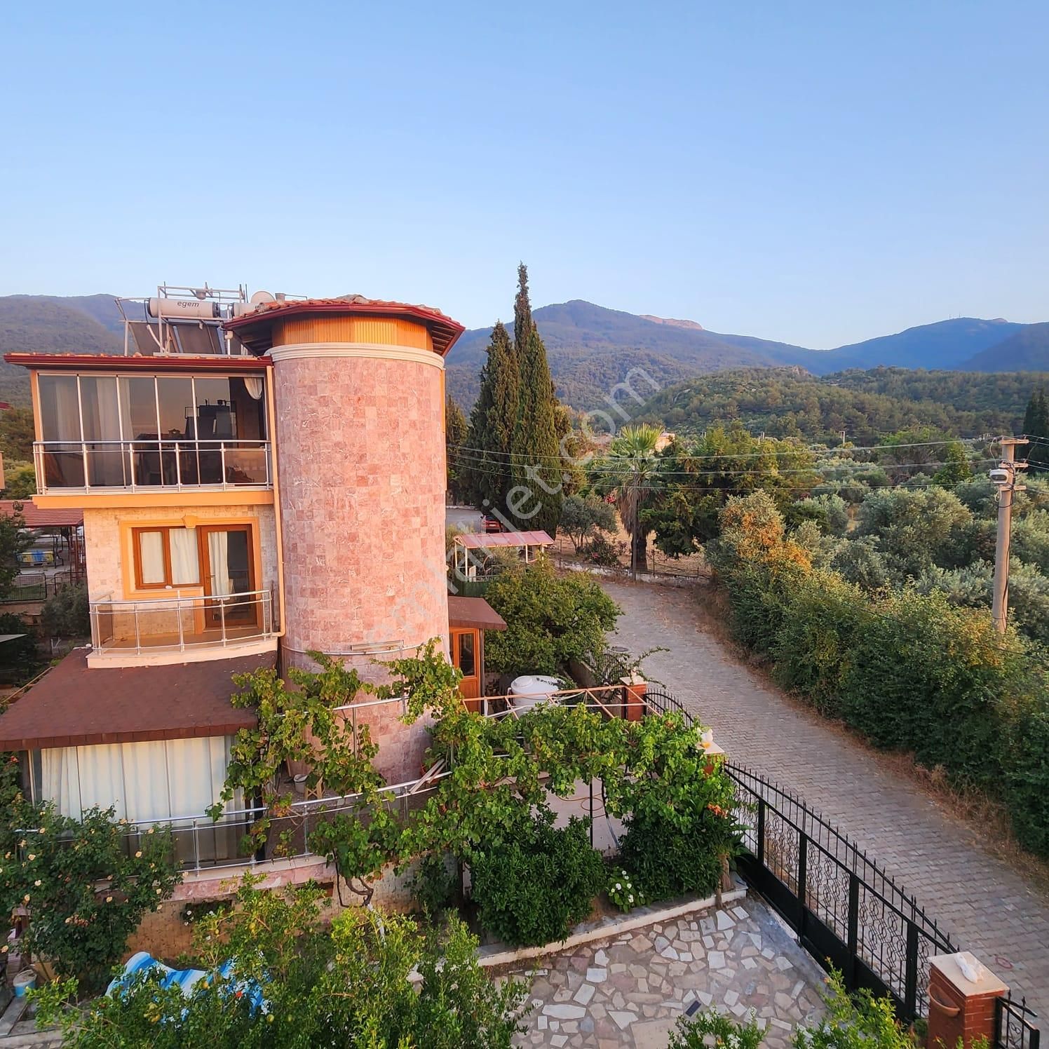 Kuşadası Güzelçamlıda Full Eşyalı Daire Aylık 75 000 Tl