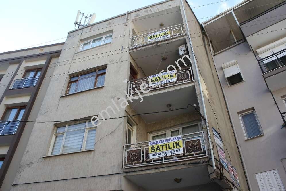 Emlakçıdan İzmir Buca Akıncılar Mahallesi 3+1 Satılık Daire 230.000 TL